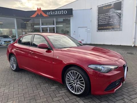 Alfa Romeo Giulia 2.0 T Veloce Ti AWD Carplay Camera Keyless Adaptive Cruise