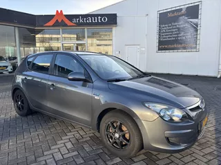 Hyundai i30 1.4i Blue Act. Cool