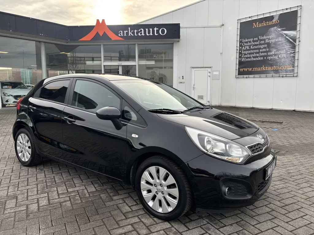 Kia Rio 1.2 CVVT ComfortLine Bluetooth Stoelverwarming Parkeersensoren