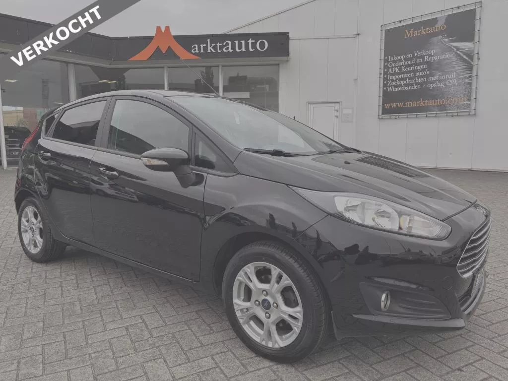 Ford Fiesta 1.0 Titanium Bluetooth Voorruitverwarming 4 nieuwe banden!! VERKOCHT