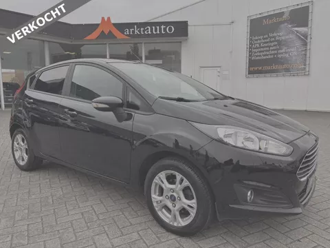 Ford Fiesta 1.0 Titanium Bluetooth Voorruitverwarming 4 nieuwe banden!! VERKOCHT
