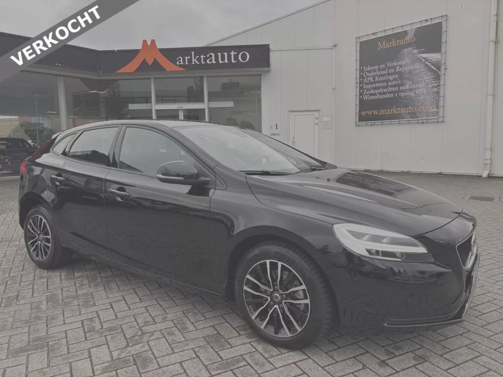 Volvo V40 2.0 T2 Momentum Navi Bluetooth Led Parkeersensoren VERKOCHT