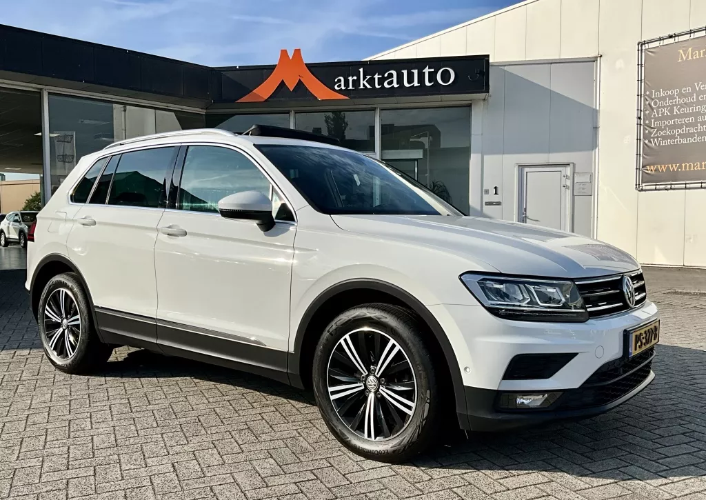 Volkswagen Tiguan 1.4 TSI ACT Navi Led Panorama Camera Massage Cruise PDC