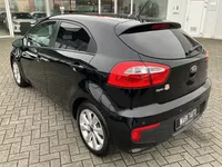 Kia Rio 1.2 CVVT Dream Team Bluetooth Climate Pdc Stoelverwarming VERKOCHT Foto