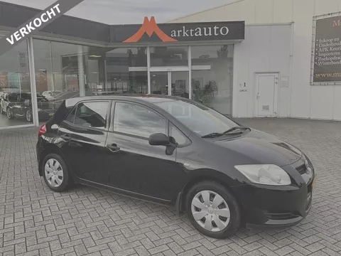 Toyota Auris 1.6-16V Terra Trekhaak Airco VERKOCHT