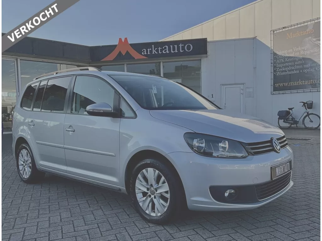 Volkswagen Touran 1.2 TSI Highline Cruise Navi Bluetooth Climate Parkeersensoren VERKOCHT