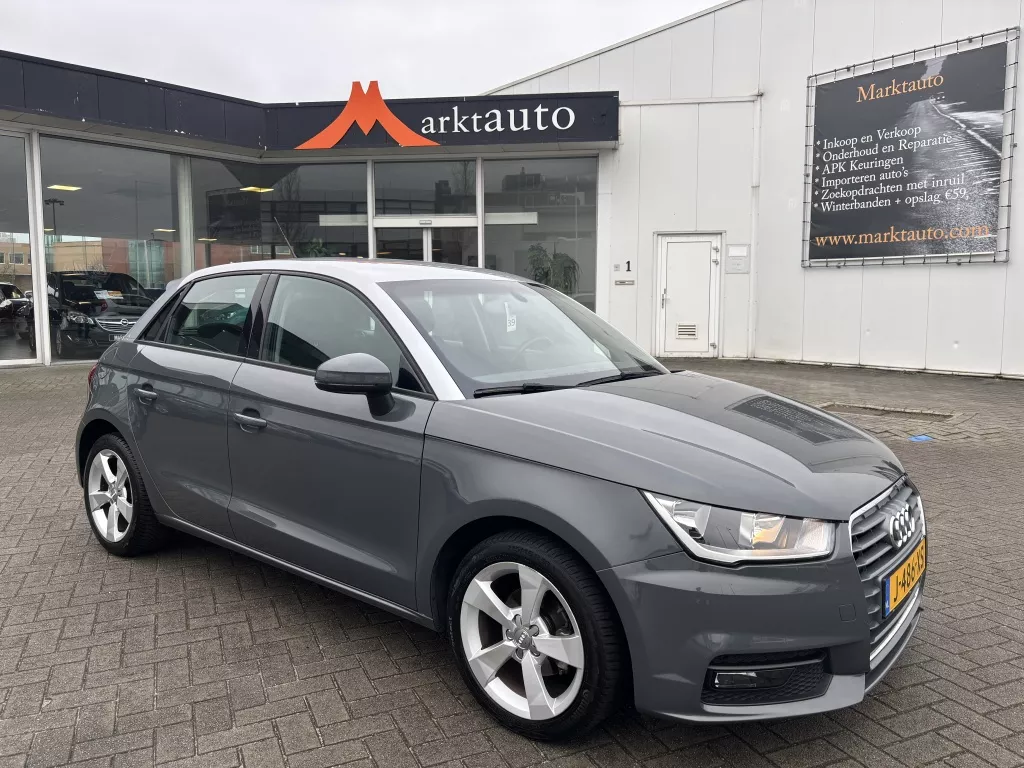 Audi A1 Sportback 1.0 TFSI Pro Line Navi Bluetooth Stoelverwarming Parkeersensoren