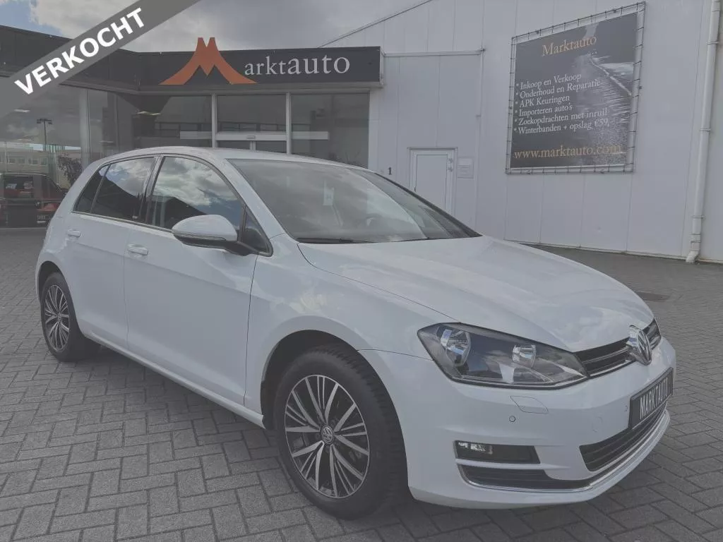 Volkswagen Golf 1.2 TSI Allstar Navi Bluetooth PDC Stoelverwarming VERKOCHT