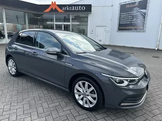 Volkswagen Golf VIII Lim. 1.5 Tsi Act Highline Massage Matrix Carplay Trekhaak