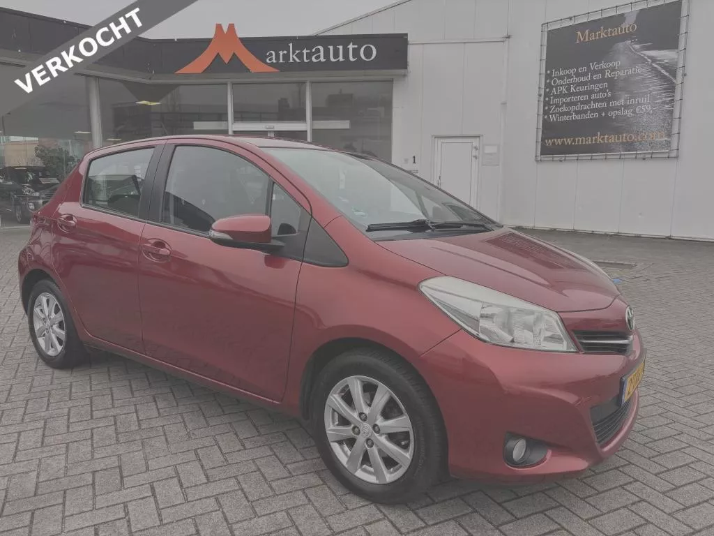 Toyota Yaris 1.0 VVT-i Aspiration met Trekhaak en ijskoude airco! VERKOCHT
