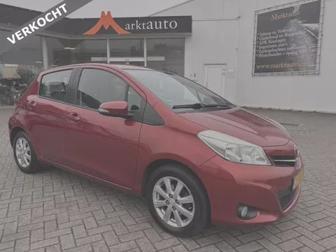 Toyota Yaris 1.0 VVT-i Aspiration met Trekhaak en ijskoude airco! VERKOCHT