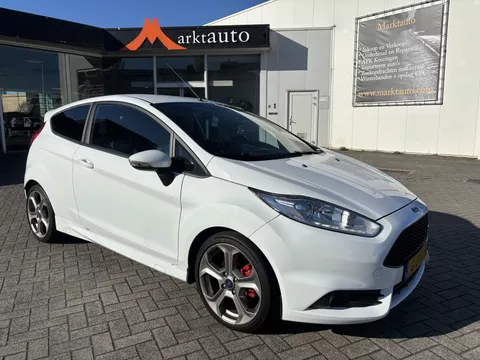 Ford Fiesta 1.6 ST2 Recaro Carplay Stoelverwarming