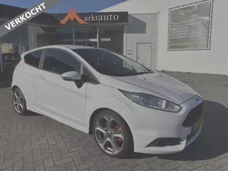 Ford Fiesta 1.6 ST2 Recaro Carplay Stoelverwarming VERKOCHT