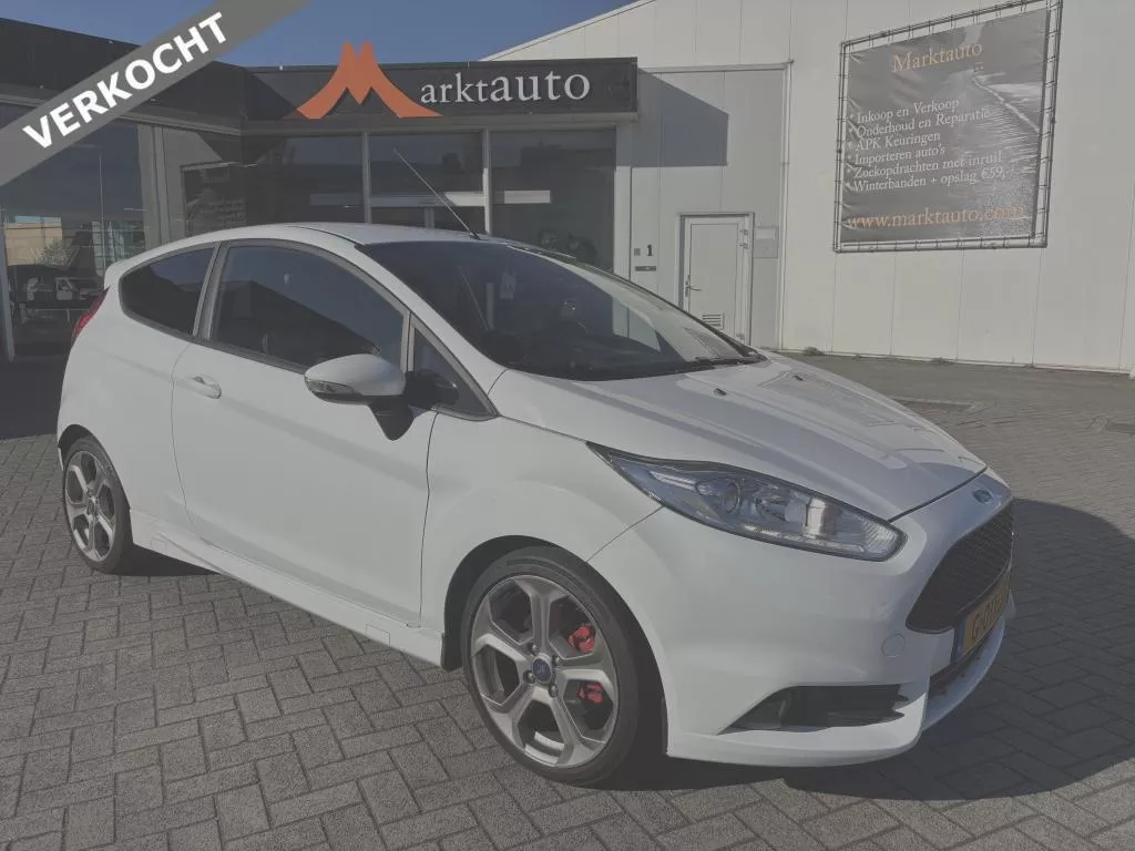 Ford Fiesta 1.6 ST2 Recaro Carplay Stoelverwarming VERKOCHT