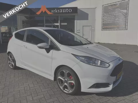 Ford Fiesta 1.6 ST2 Recaro Carplay Stoelverwarming VERKOCHT