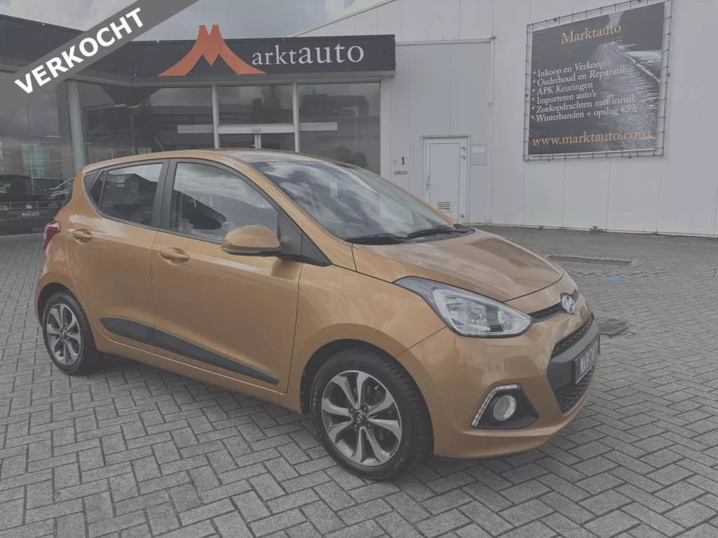 Hyundai i10 1.0i i-Drive Airco Cruise Bluetooth Stoelverwarming VERKOCHT