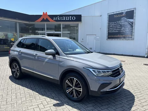 Volkswagen Tiguan 1.5 TSI United Carplay Camera Trekhaak Adaptive Cruise