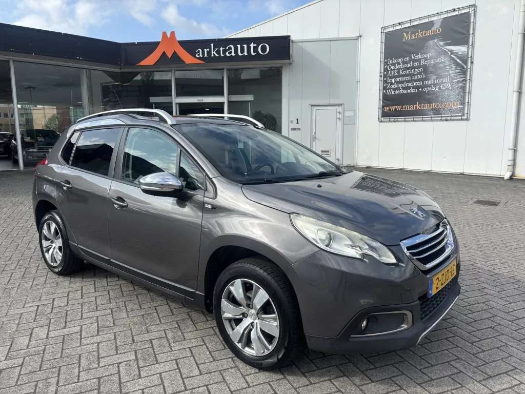 Peugeot 2008 1.2 PureTech Style Navi Climate Panorama