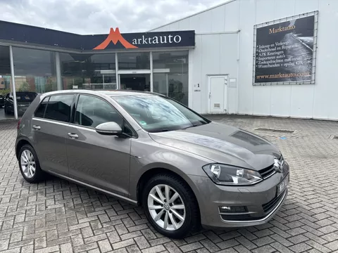 Volkswagen Golf 1.2 TSI Lounge Climate Cruise Trekhaak Stoelverwarming