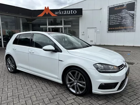 Volkswagen Golf 1.2 TSI R-Line Panorama Led Navi Cruise Pdc Stoelverwarming