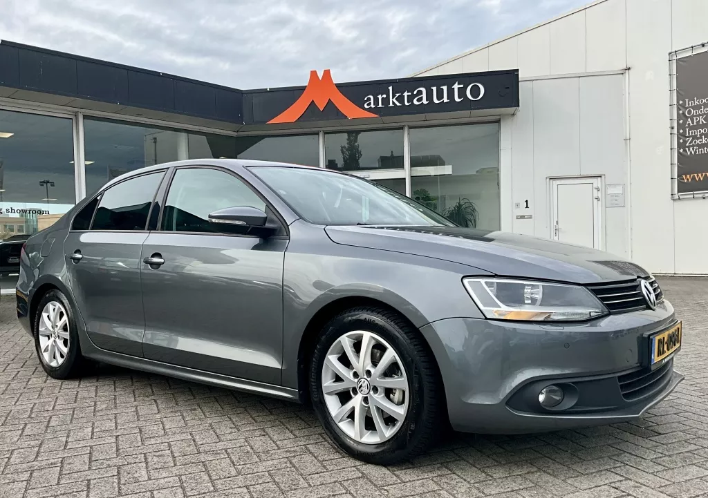 Volkswagen Jetta 1.2 TSI Comfortline Trekhaak Navi Bluetooth Cruise