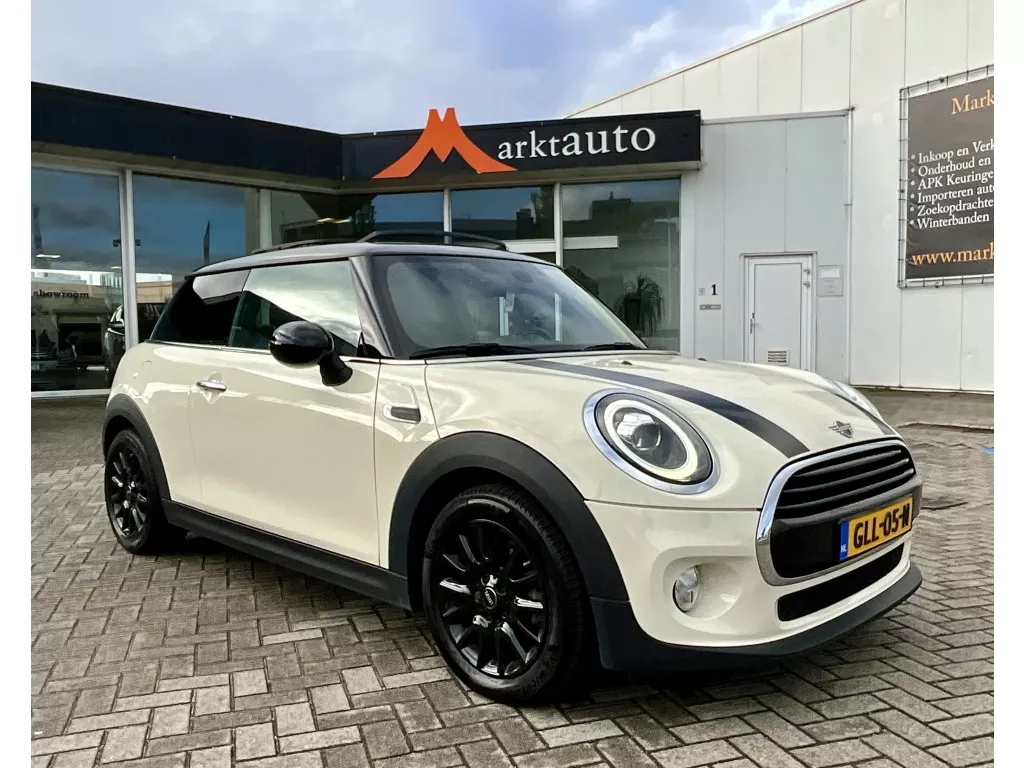 MINI Cooper Mini 1.5 Chili Panorama Navi Xenon Parkeersensoren