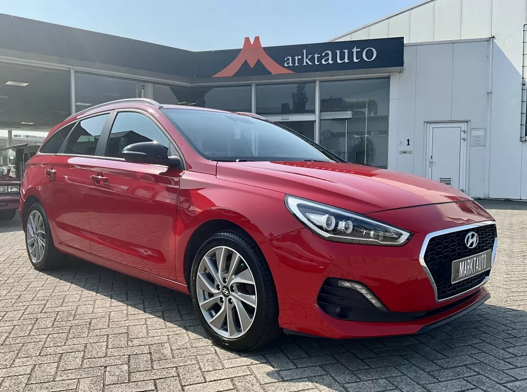 Hyundai i30 1.0 Passion+ Camera Cruise Carplay Navi Stoelverwarming