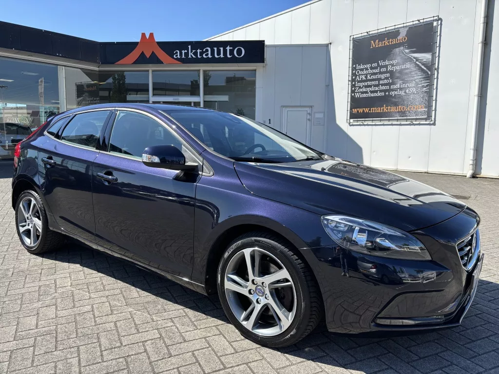 Volvo V40 2.0 T2 Navi Cruise Bluetooth Parkeersensoren