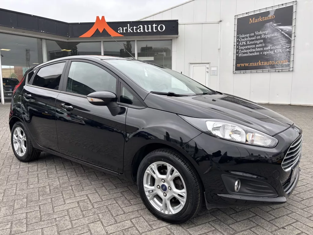 Ford Fiesta 1.0 Titanium Bluetooth Voorruitverwarming 4 nieuwe banden!!