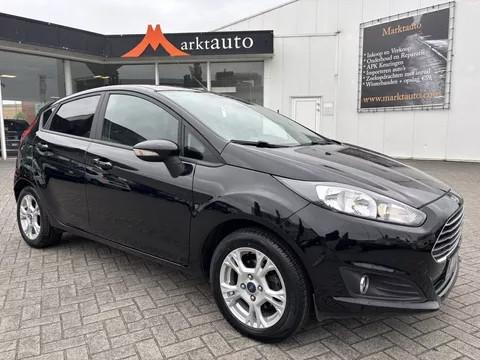 Ford Fiesta 1.0 Titanium Bluetooth Voorruitverwarming 4 nieuwe banden!!