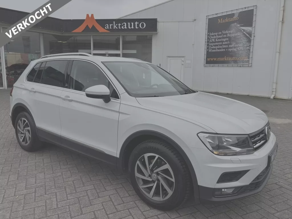 Volkswagen Tiguan 1.4 TSI Comfortline Sound Panorama Carplay Cruise Trekhaak VERKOCHT